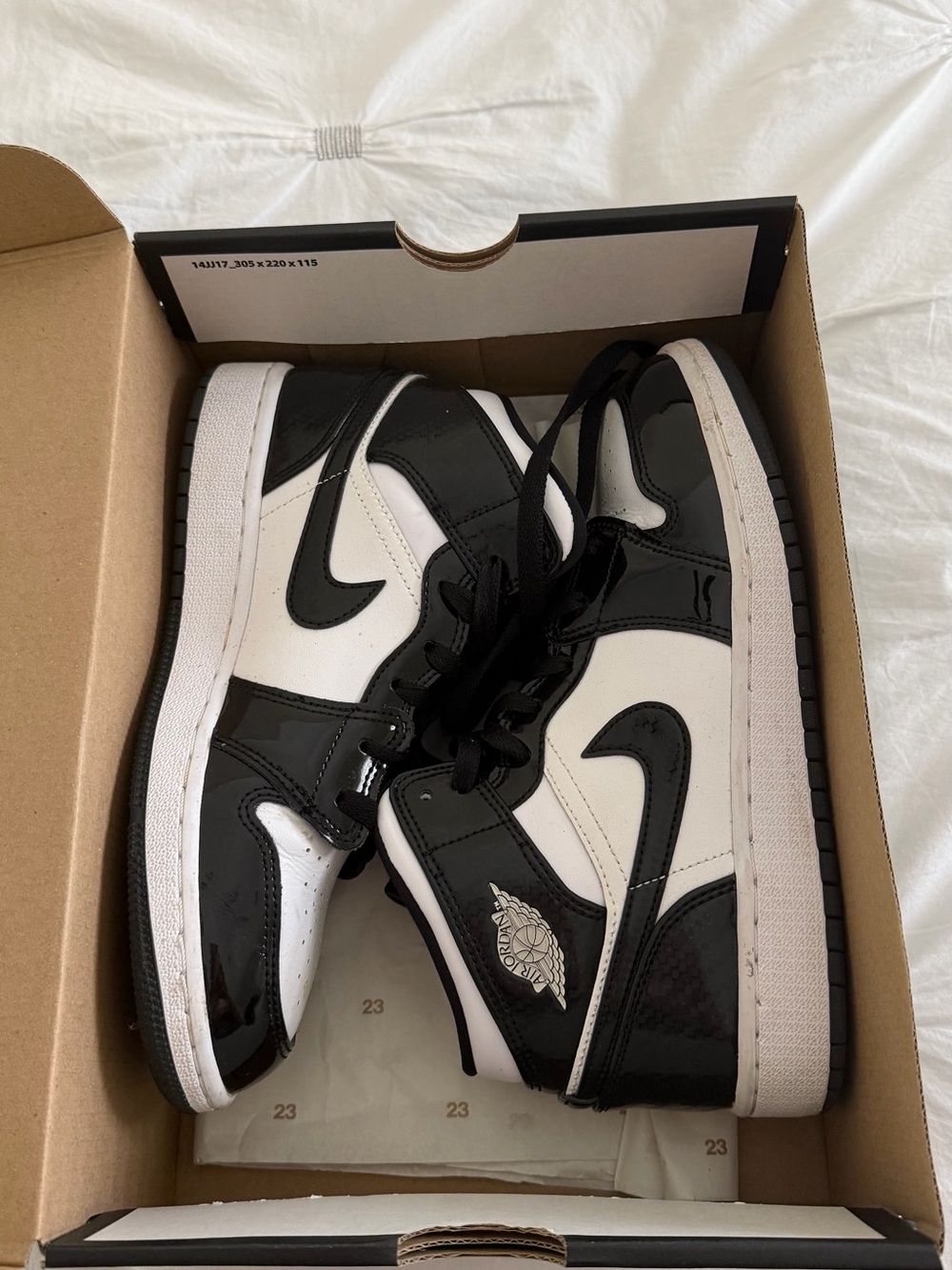 Jordan Air Jordan 1 Mid SE Box Label — Black & White - Picture 2 of 9